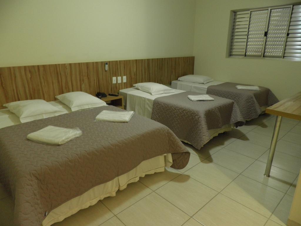 Hotel Talismã Rondonópolis Quarto foto